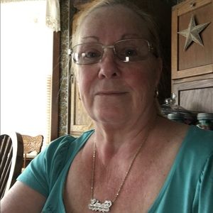 Meet your Posher, Linda